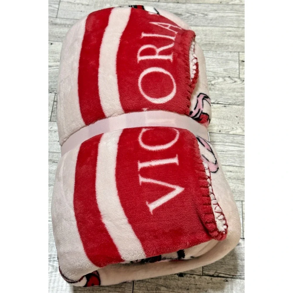 NWT Victoria's Secret Pink Blanket Candy Cane Bow Holiday 2025 Plush Throw 50x60